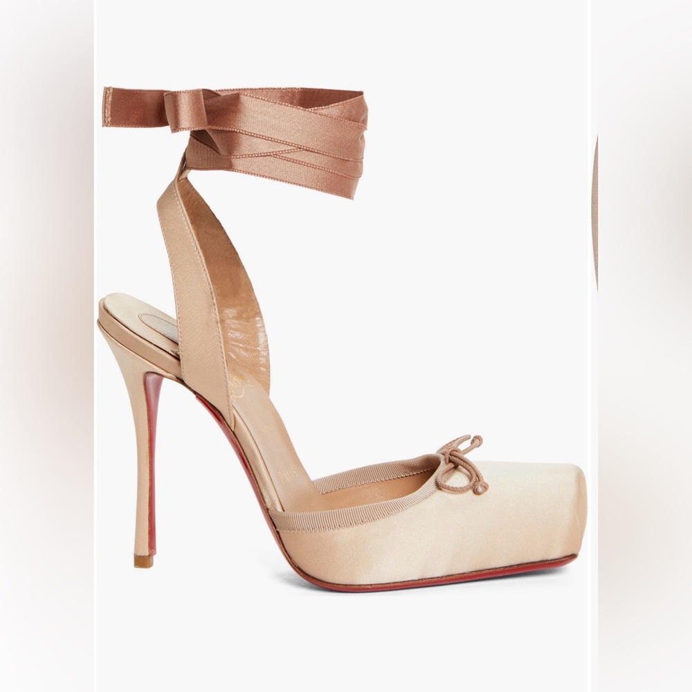 NIB SOLD OUT Christian Louboutin
Cassia Lace-Up Slingback size 37/7